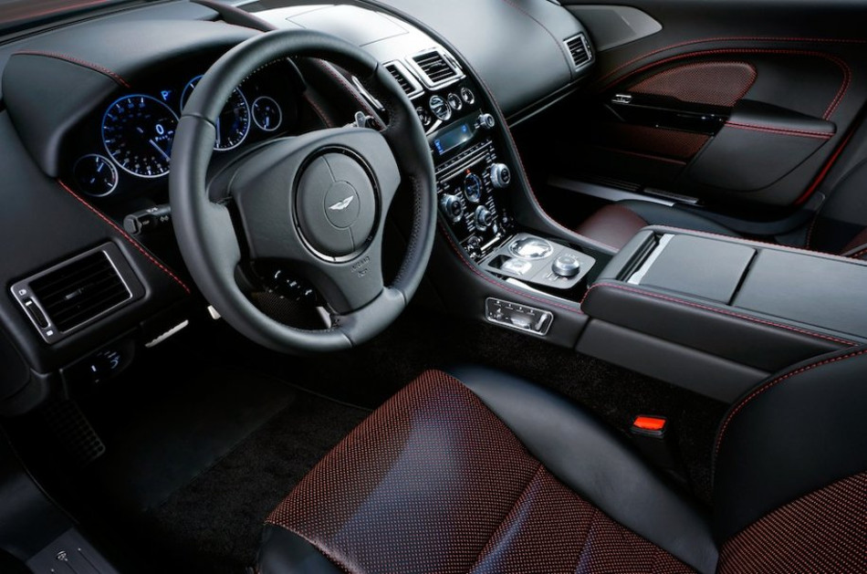 Aston Martin-4
