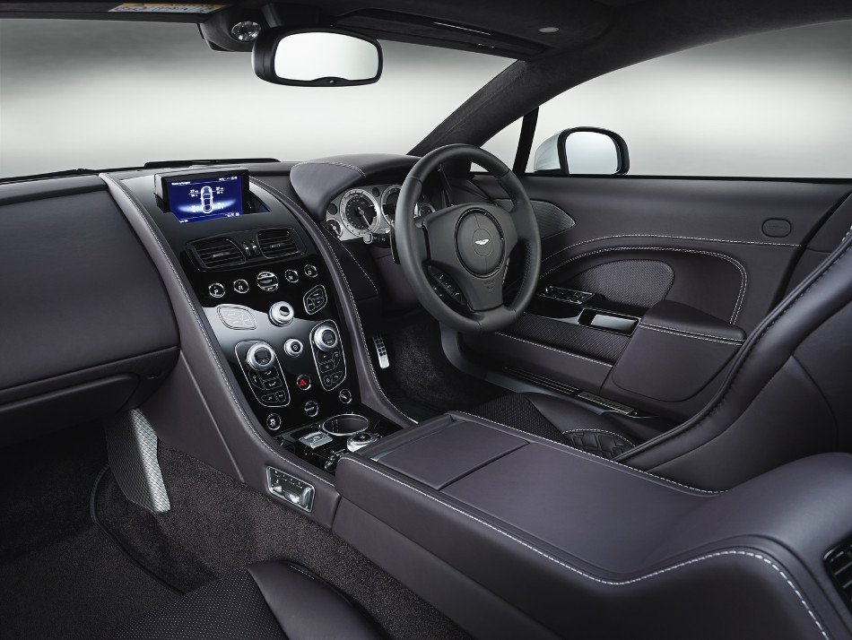 Aston Martin-5