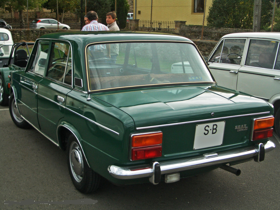 SEAT 124-1