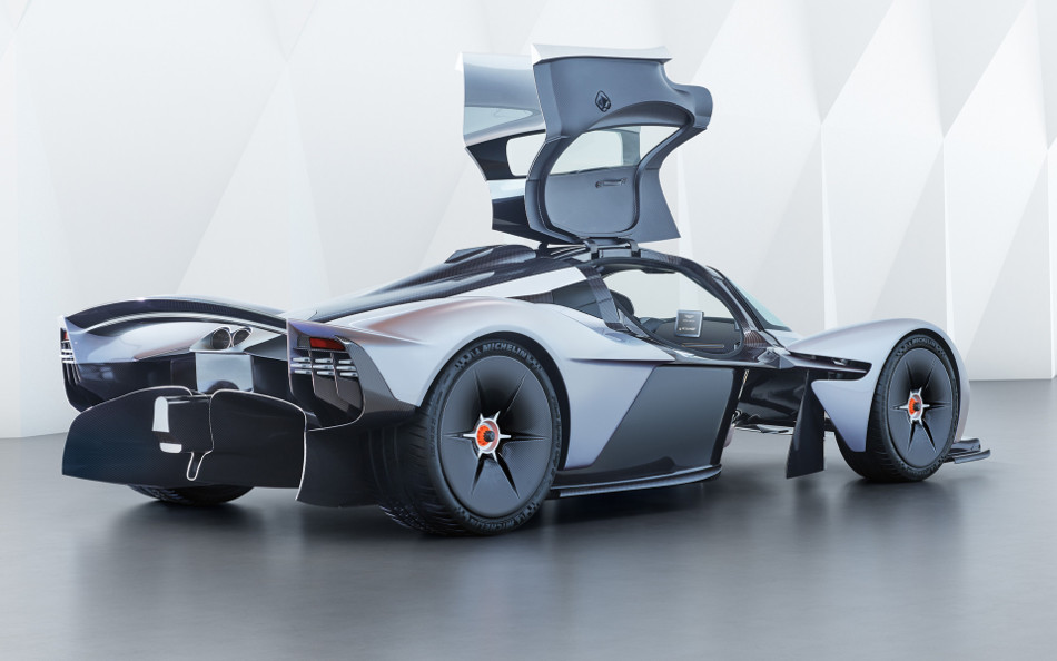 AstonMartin-1