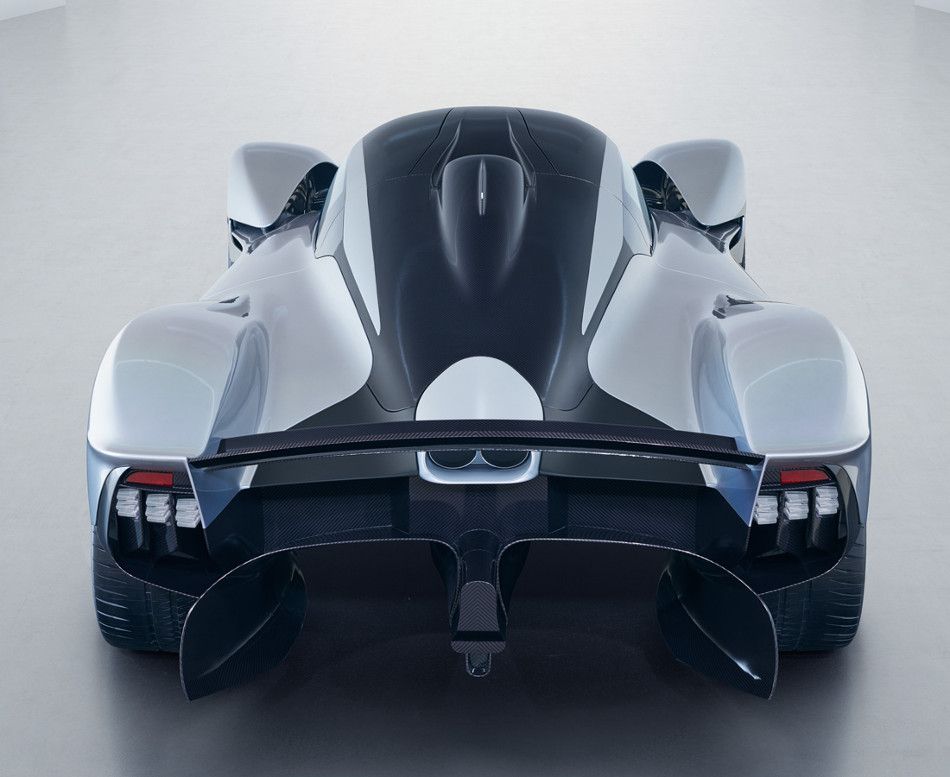 AstonMartin-3