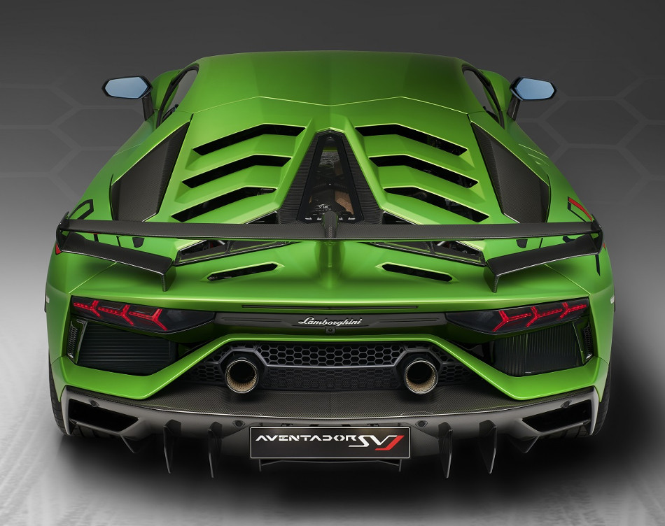 Aventador-1