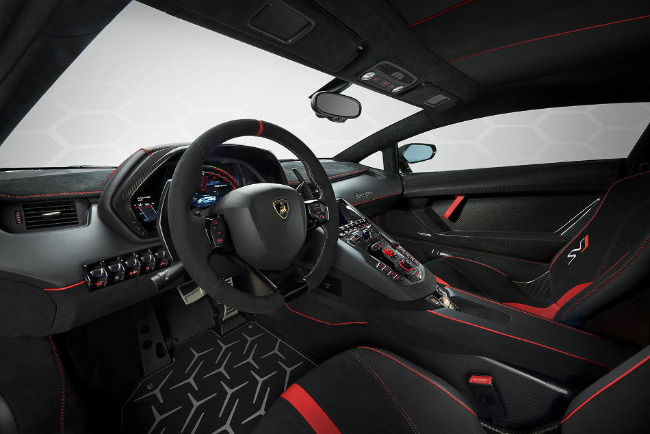 Aventador-6