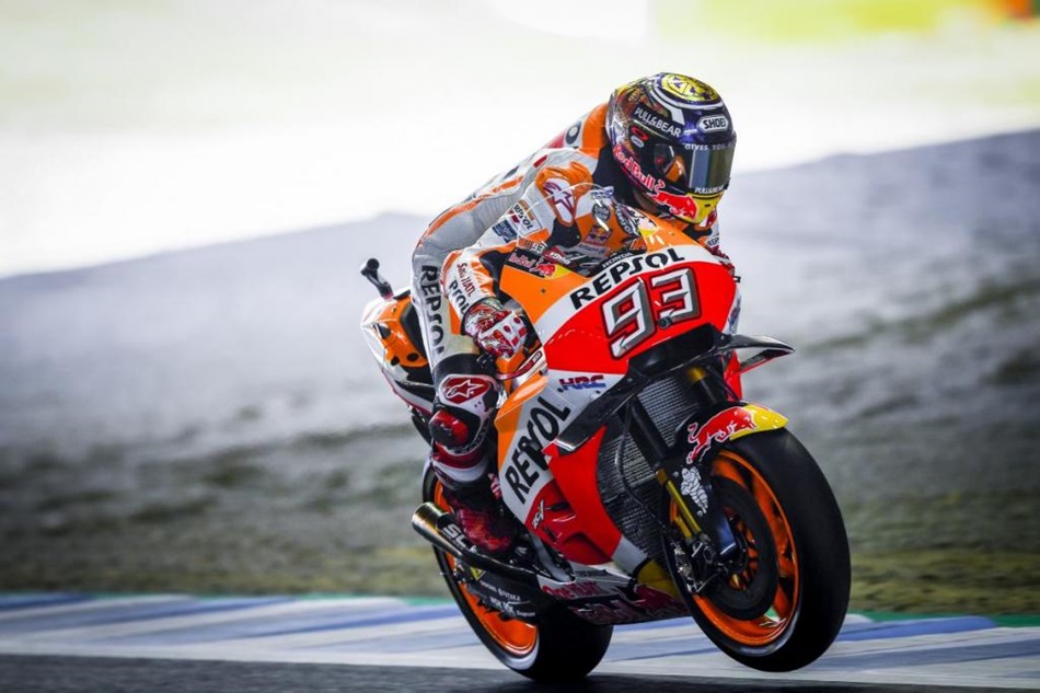 Márquez en el podio de Motegi