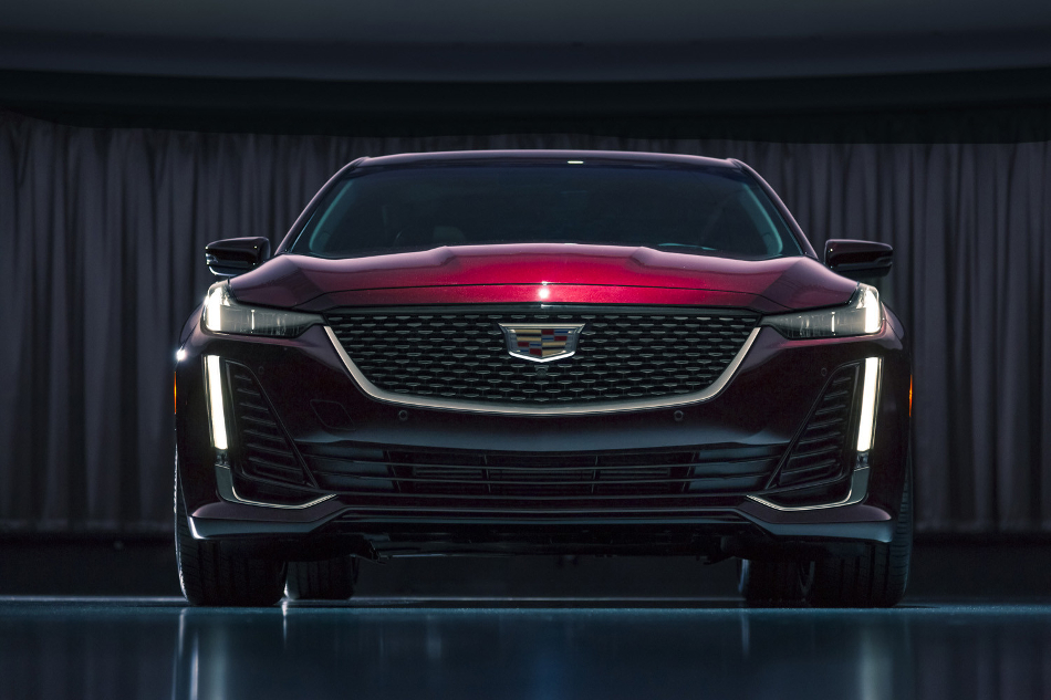 Cadillac CT5 frontal