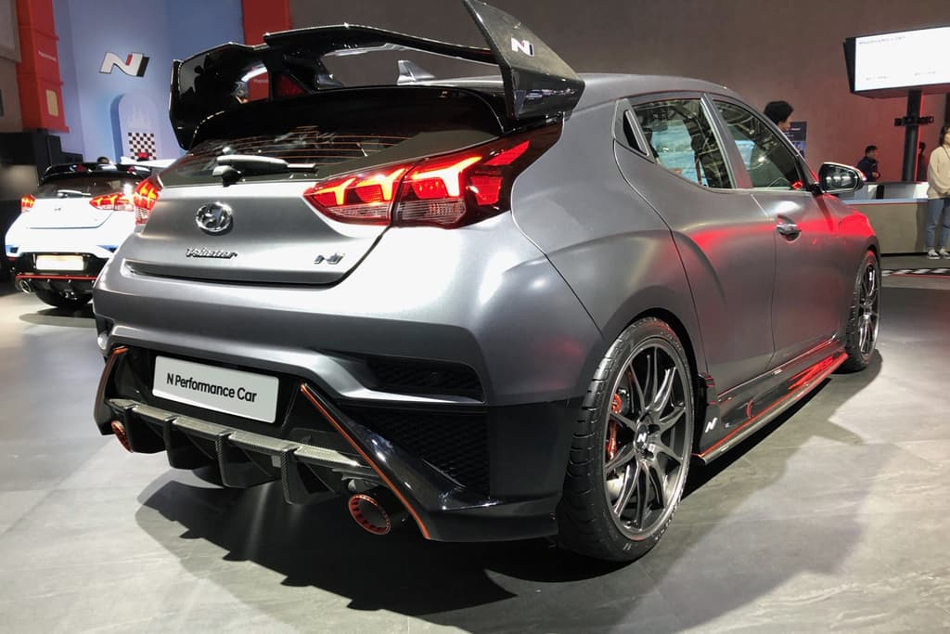 Performance Car posterior