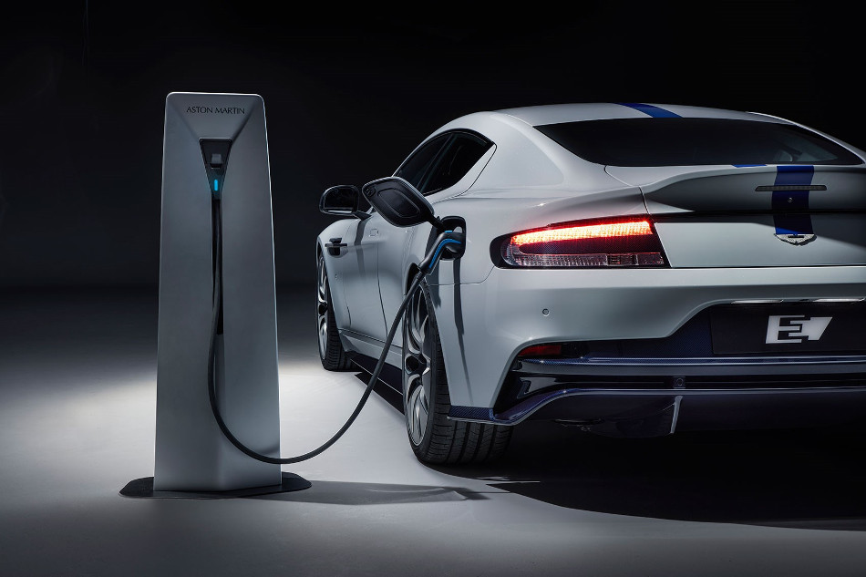Aston Martin-1