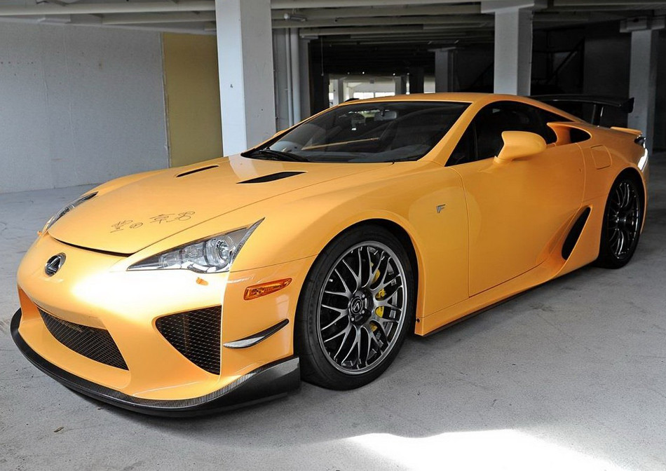 Lexus-6