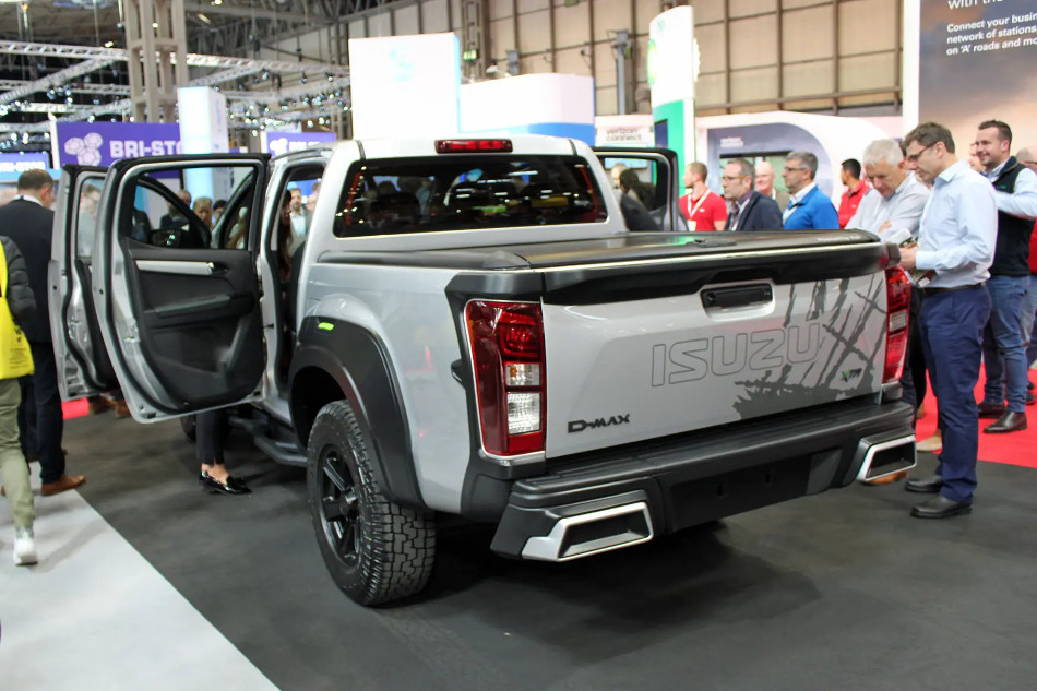 Isuzu-1