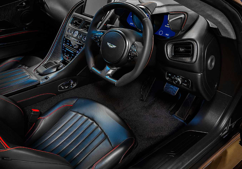Aston Martin-4