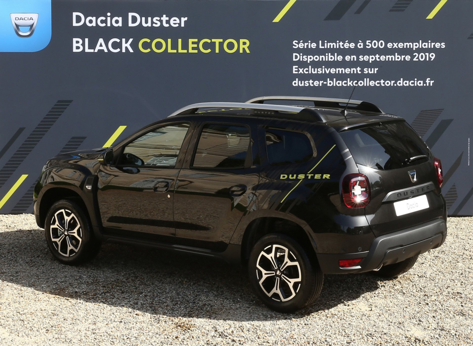 Duster Black Collector posterior