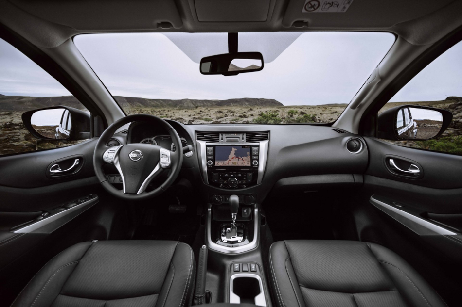 Navara interior
