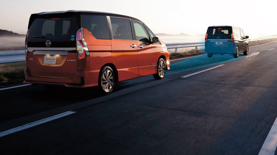 Nissan Serena posterior