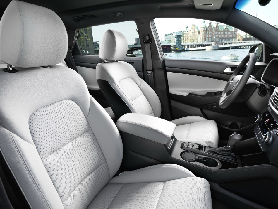 Hyundai Tucson interior