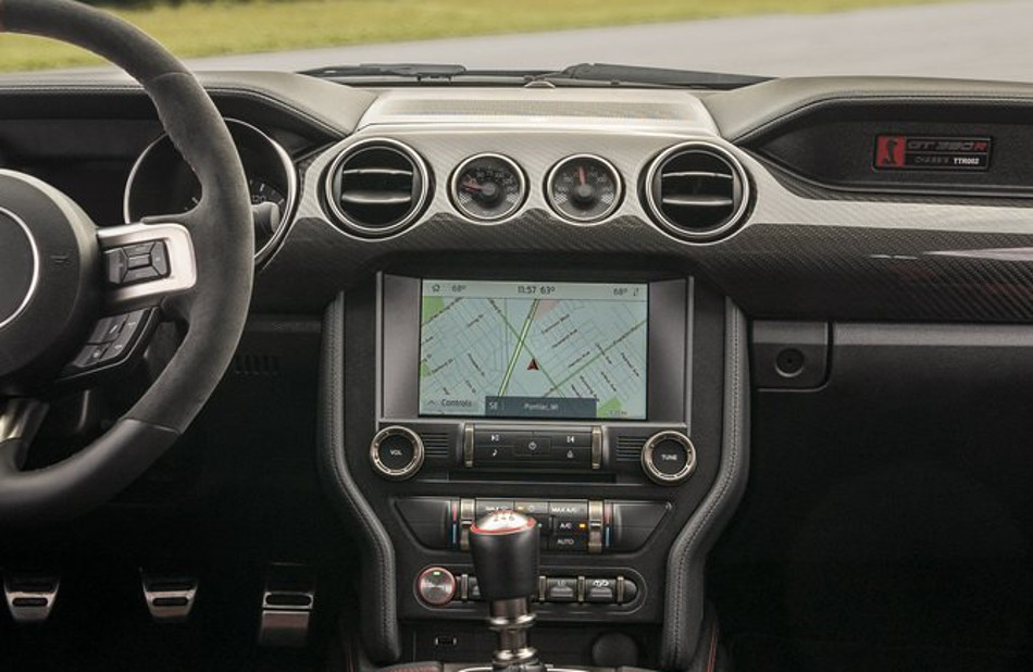 Mustang-3