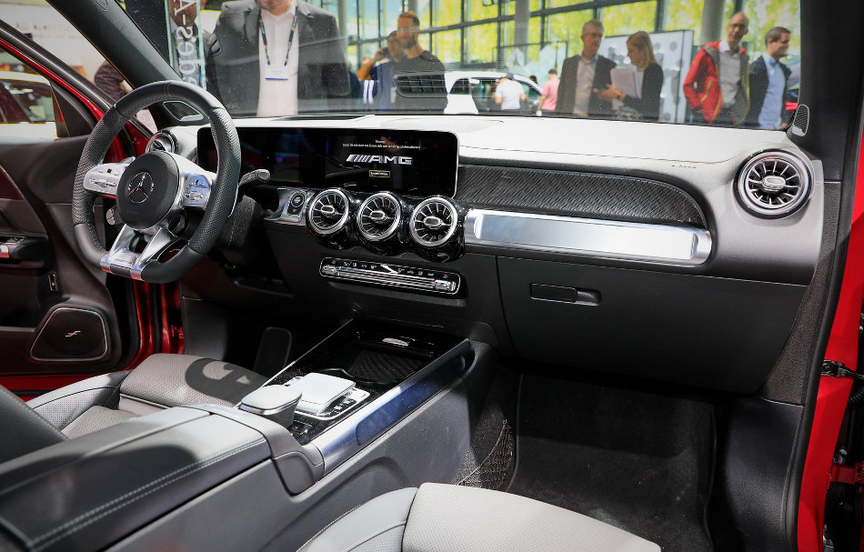 Mercedes-4
