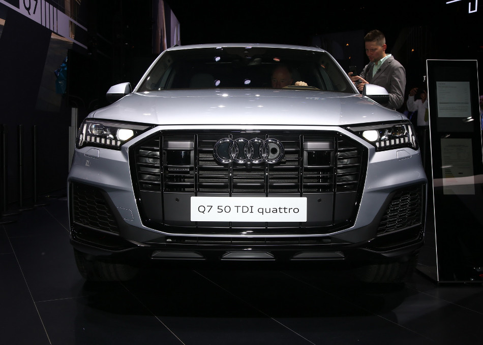 Audi Q7 facelifted