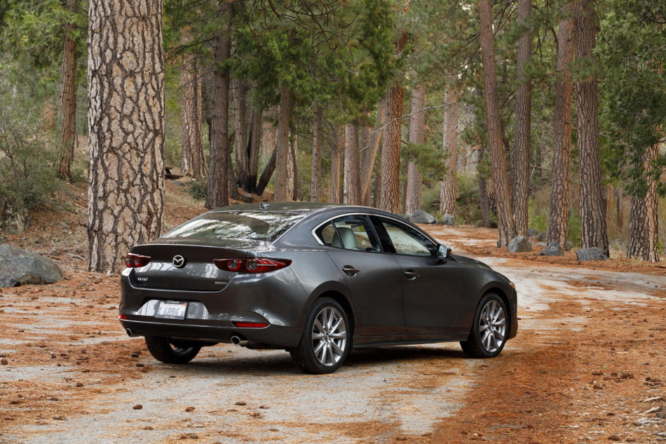 Mazda3 sedán