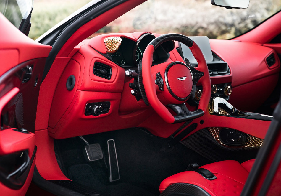 AstonMartin-4