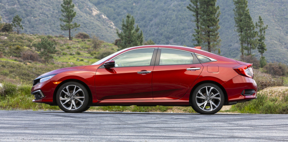 Civic sedán lateral