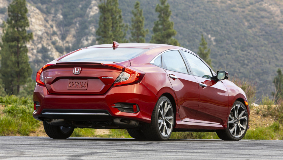 Civic sedán posterior