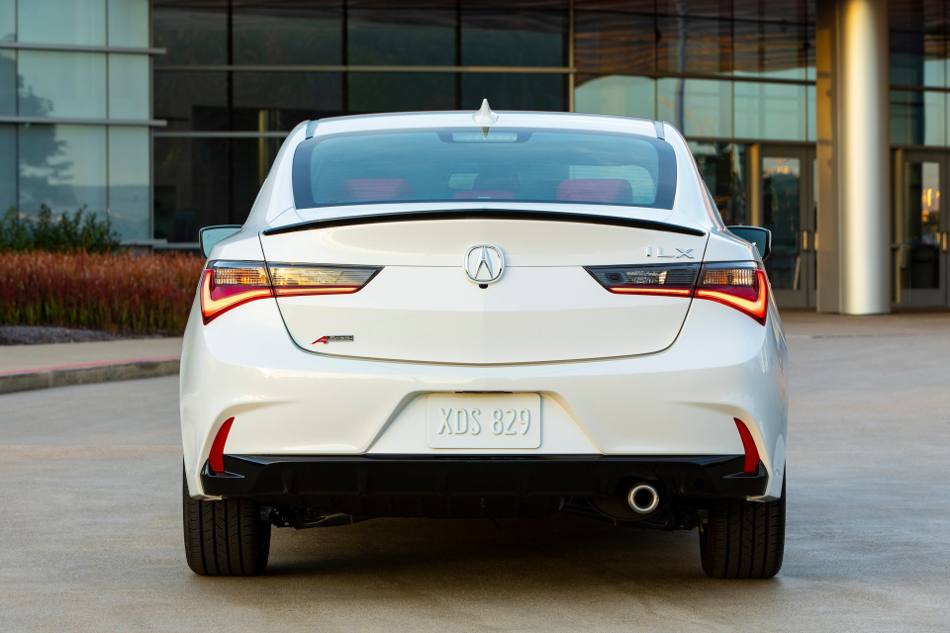 Acura ILX posterior
