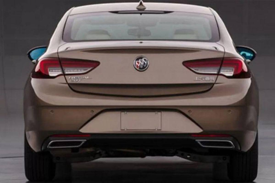 Buick Regal posterior