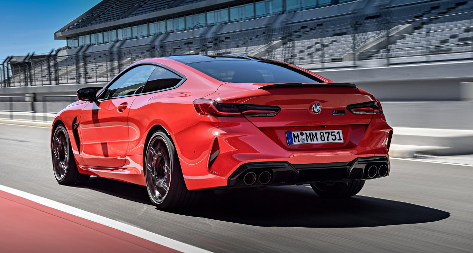 BMW M8 Coupe posterior