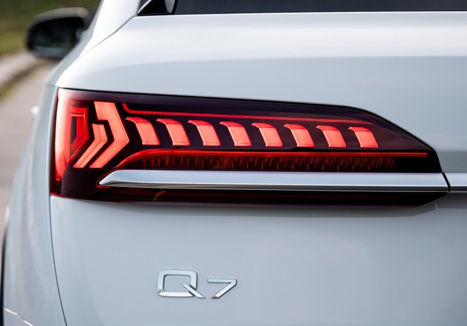 Audi-2