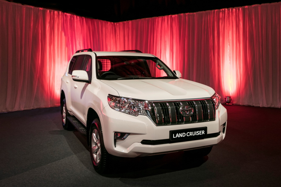 Toyota Land Cruiser Commercial Active