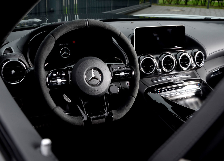 Mercedes-2