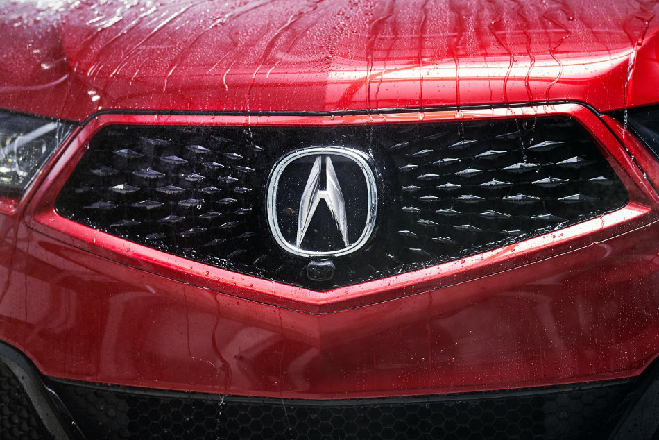 Acura-2