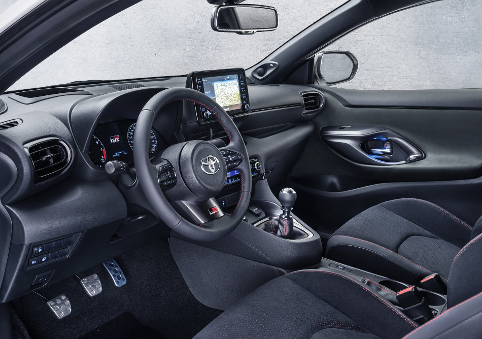 Yaris-5