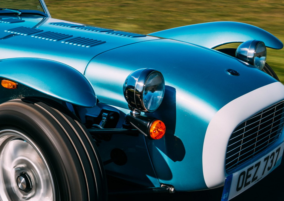Caterham-1