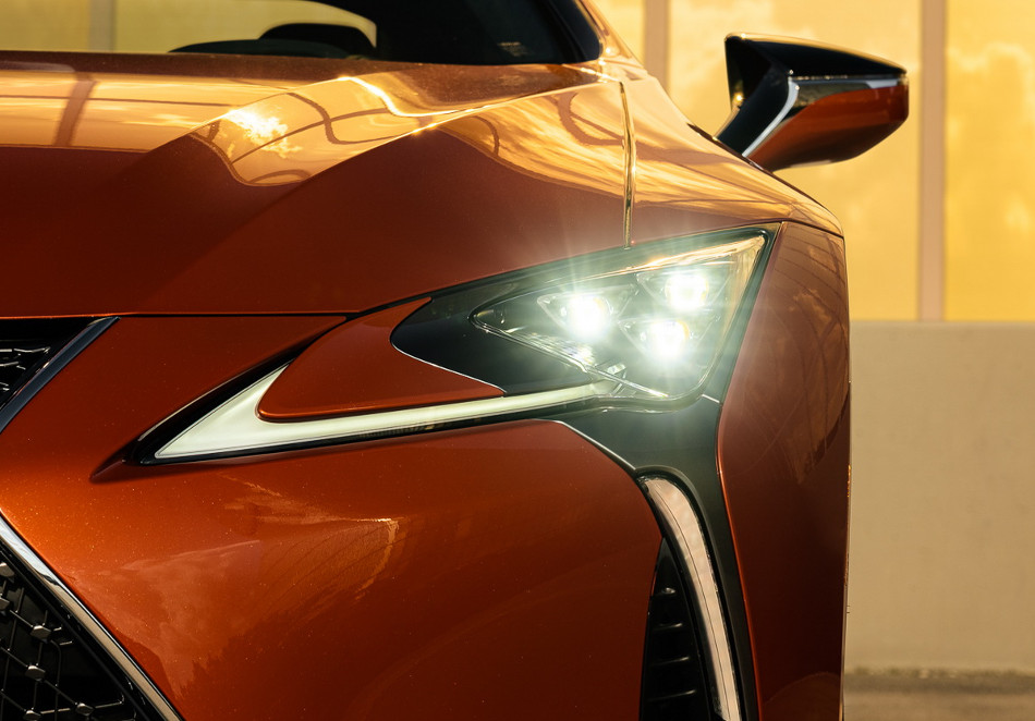 Lexus-4