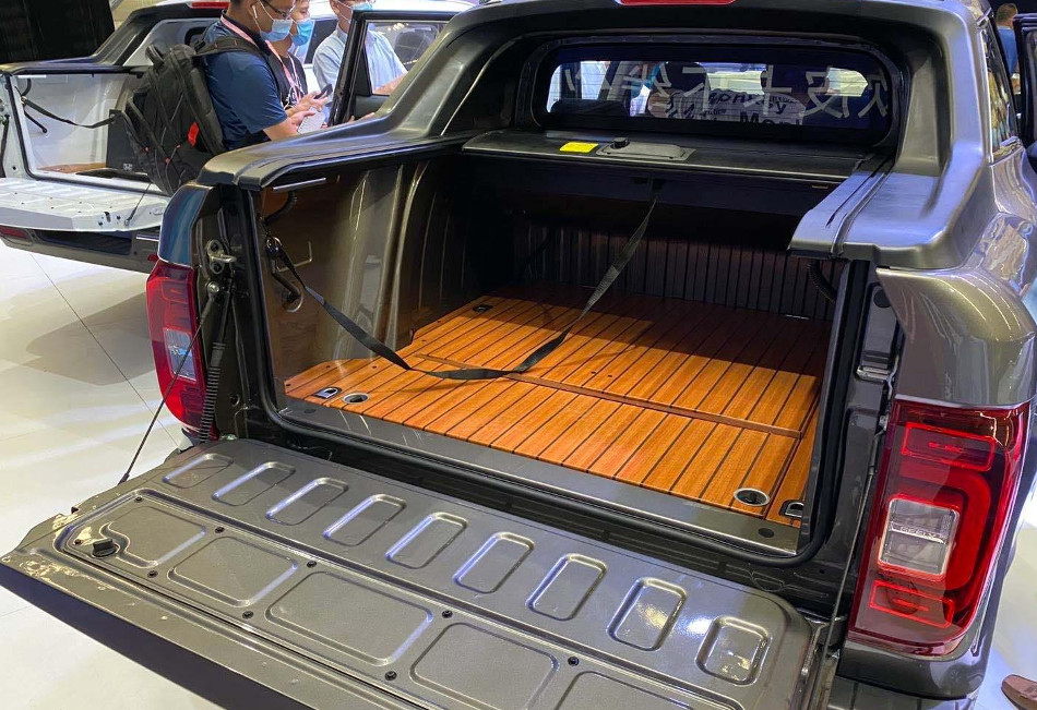 Geely-4