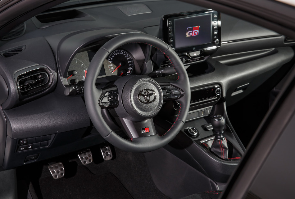 Yaris-3