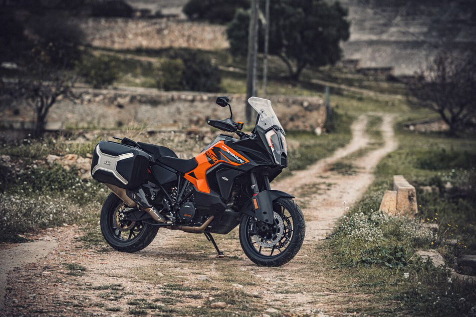 KTM 1