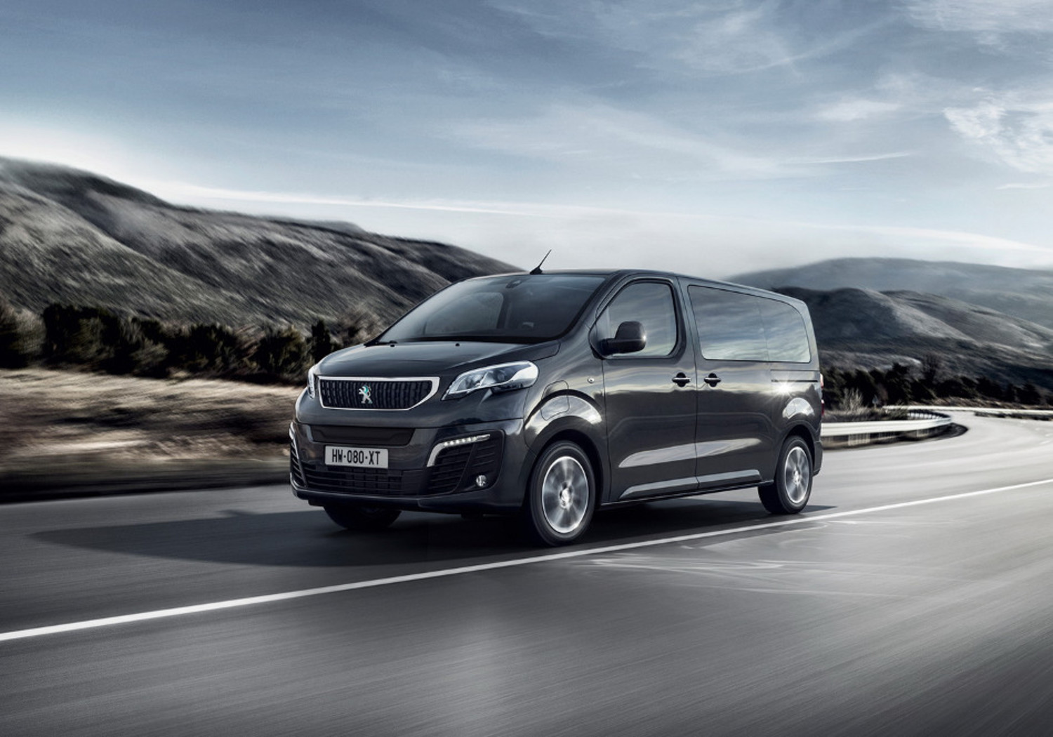 Traveller me. Peugeot Expert traveller 2020. Минивэн Peugeot traveller. Пежо Травеллер 2016. Пежо минивэн Тревелер 2018.