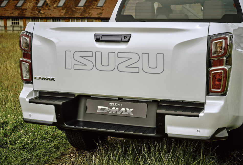 Isuzu-4