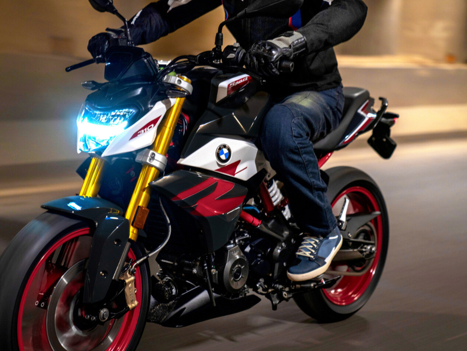 Ya está aquí la BMW G 310 R 2021 - Motor y Racing