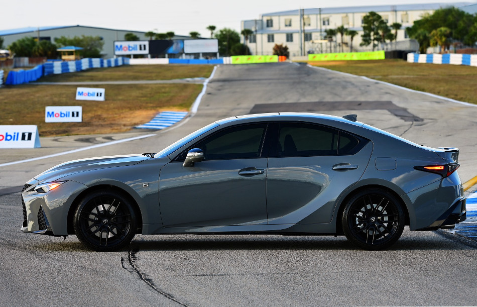 Lexus-2