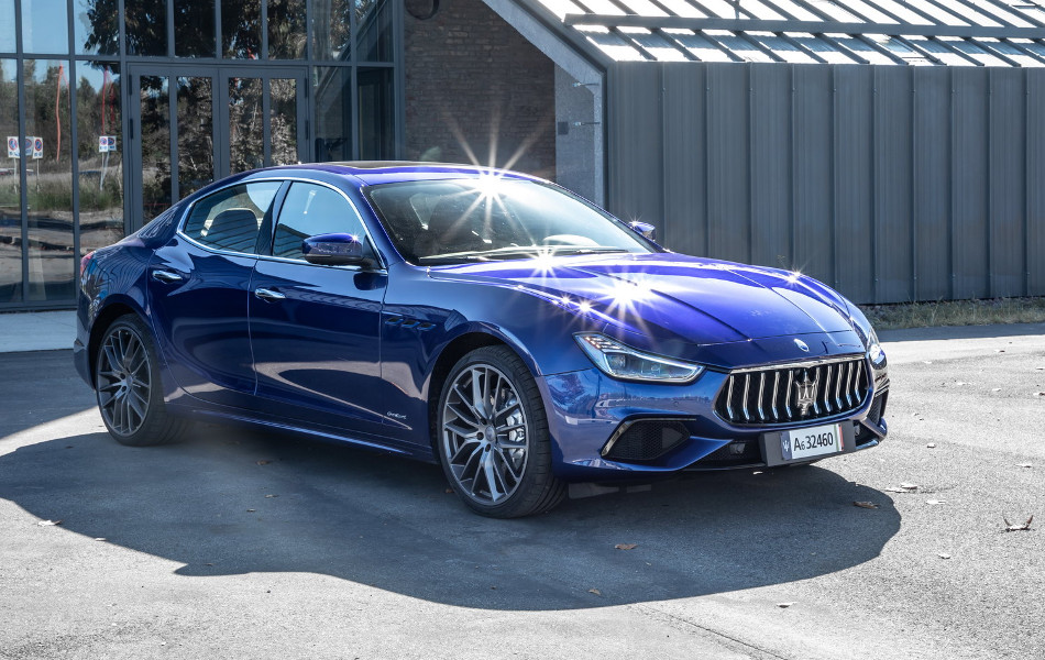 Maserati Ghibli Hybrid 2022