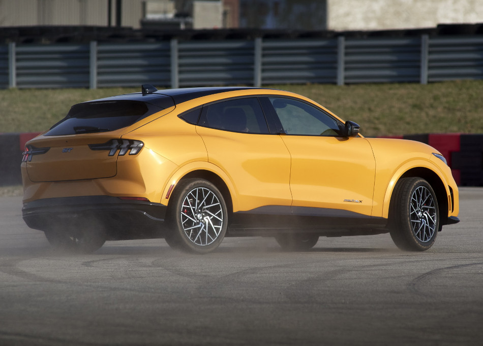 Mustang-4