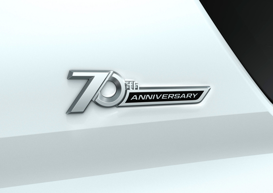 Toyota Land Cruiser Prado 70 aniversario para Japón