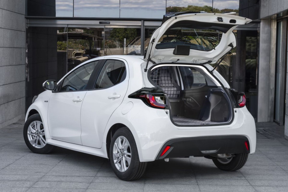 Yaris-3