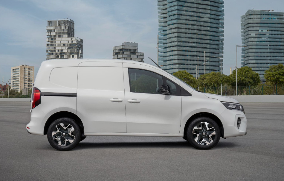 Nissan-2
