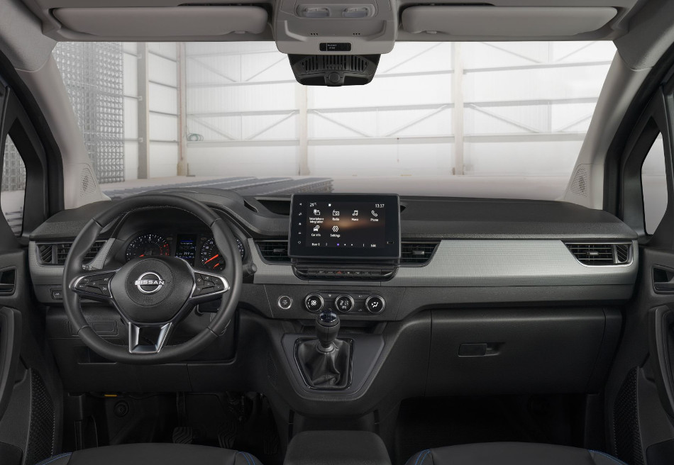 Nissan-3