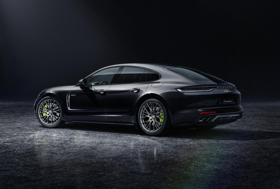 Panamera-4