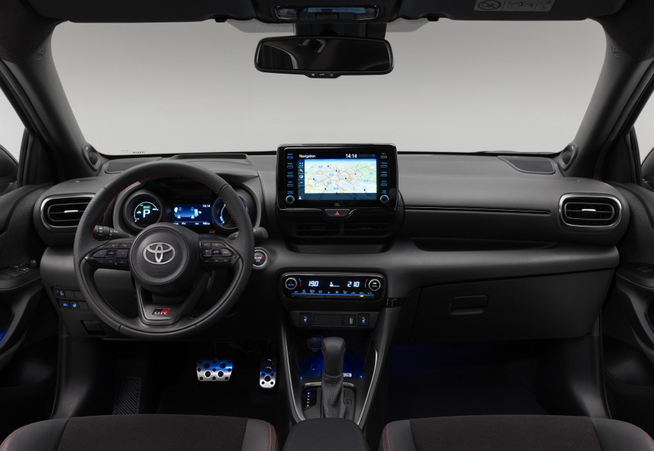 Yaris-2